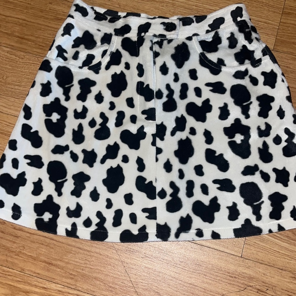 Cow print black-and-white midi skirt